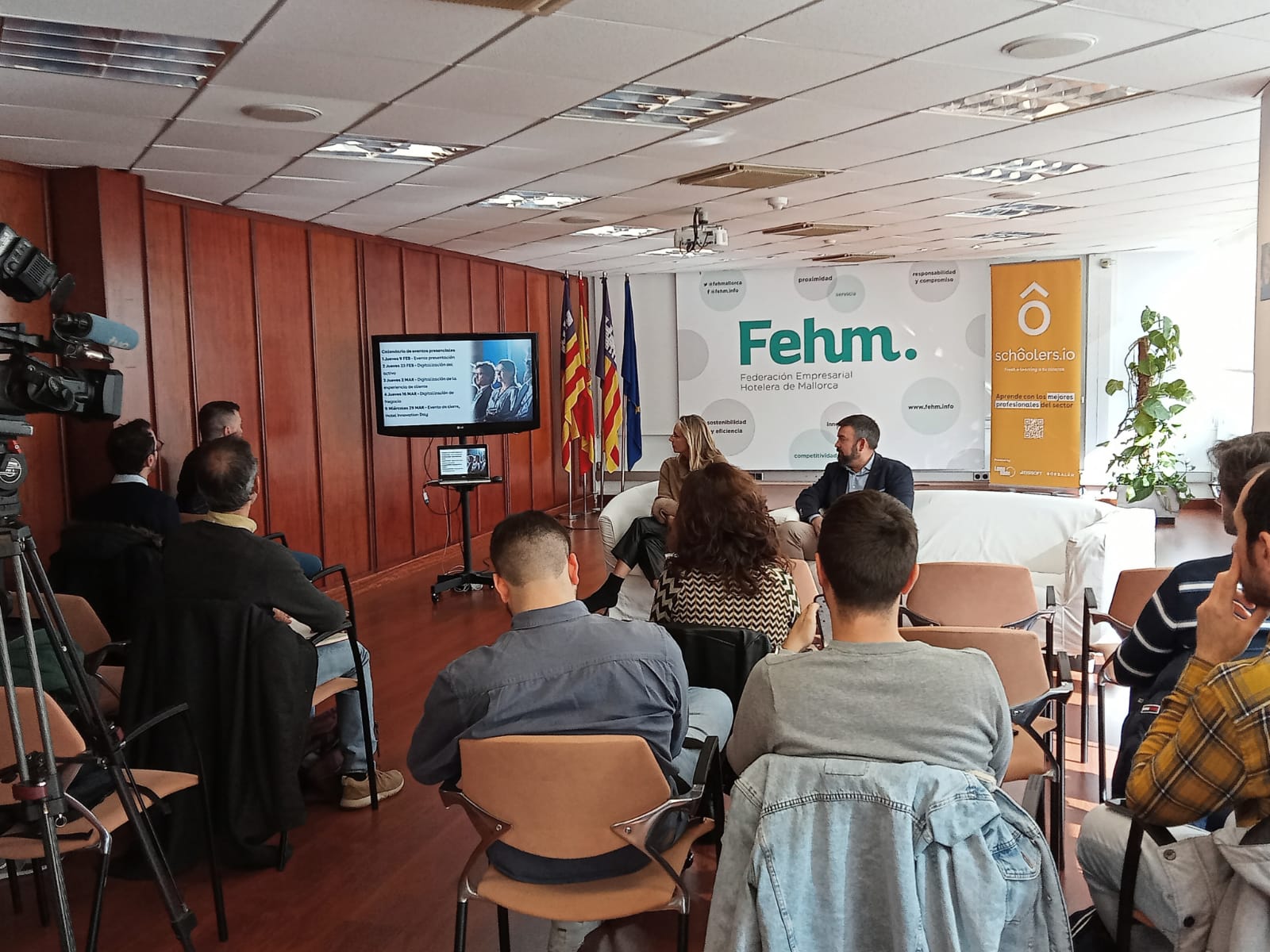 NdP FEHM- FEHM y Schôolers lanzan un ambicioso programa para acelerar la transformación digital de los hoteles de Mallorca