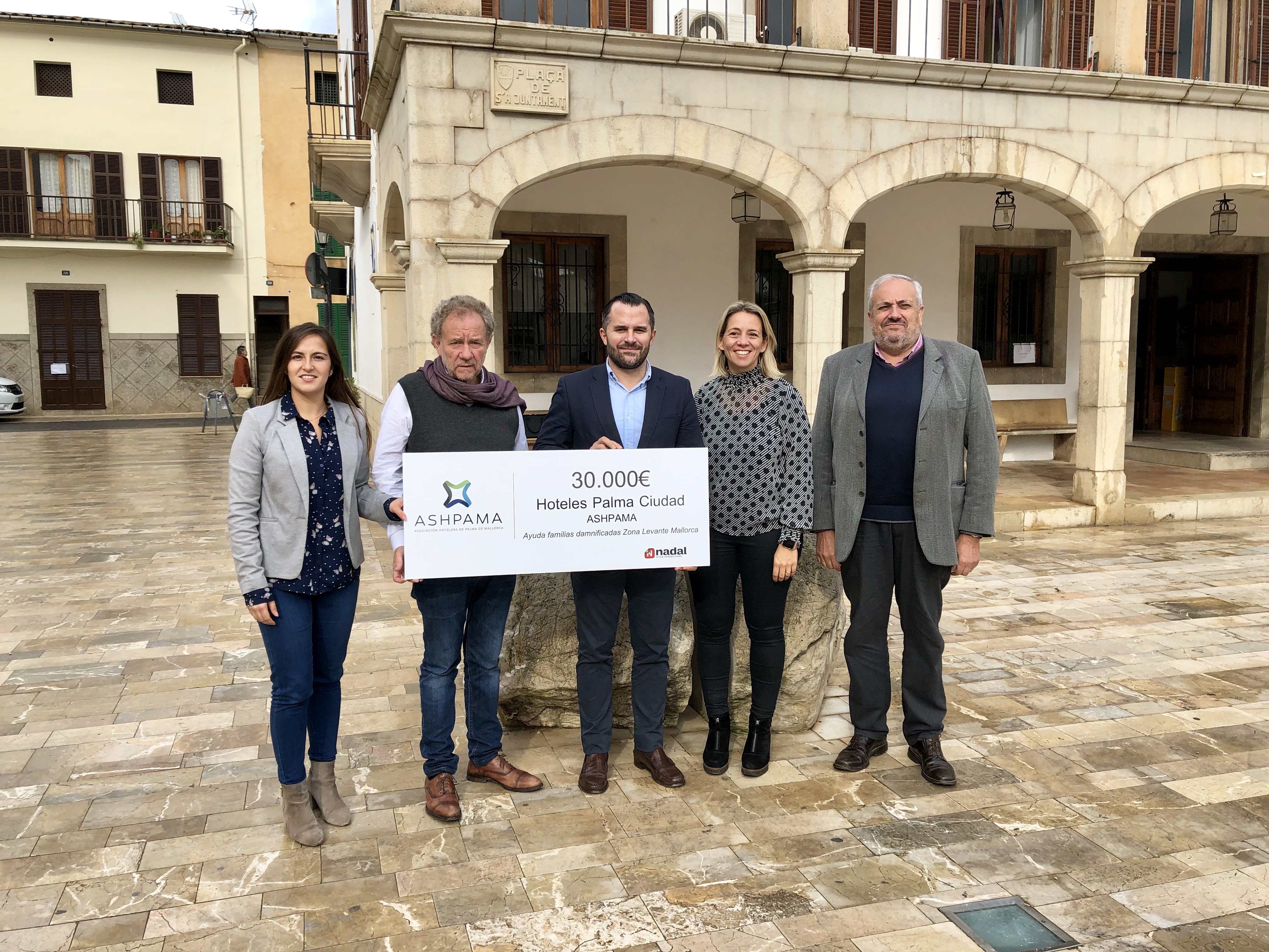 La Asociación Hotelera de Palma ayuda a 100 familias damnificadas por las inundaciones de la zona del Levante mallorquín