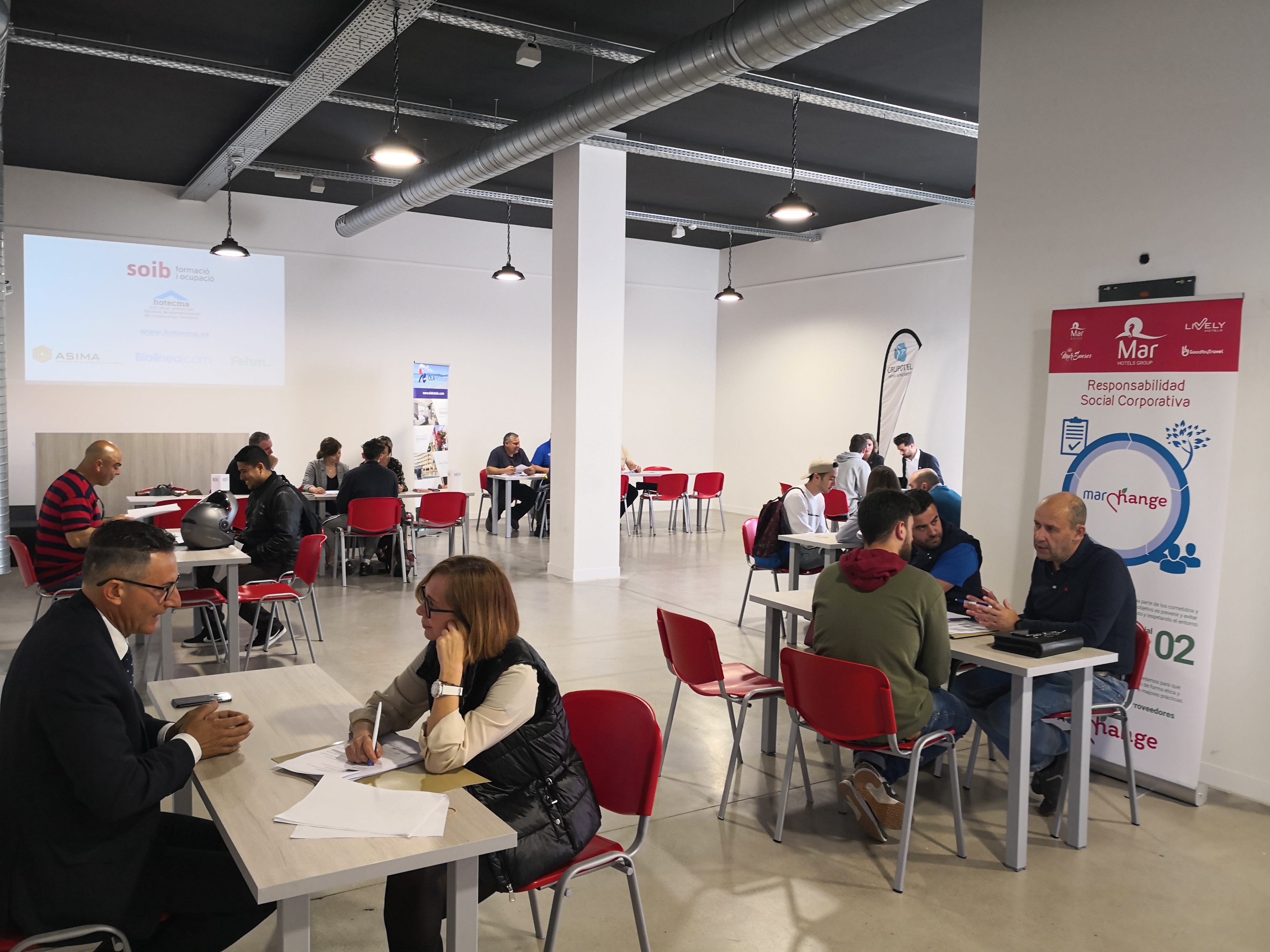 Las empresas hoteleras inscritas en el programa seleccionan a los 30 alumnos que formarán parte del I Curso de FP Dual en Técnico de Mantenimiento Hotelero