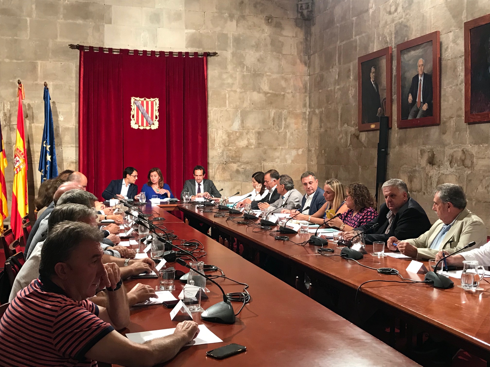 FEHM y ACH solicitan la adopción urgente de medidas fiscales, laborales, de incentivos para la promoción del destino y la conectividad con el objetivo de hacer frente a los efectos de la quiebra de Thomas Cook