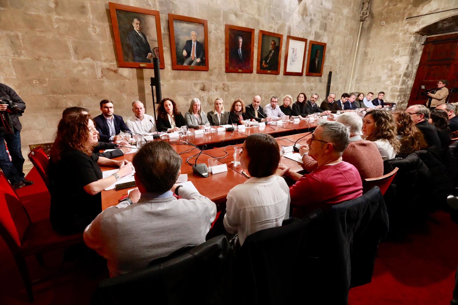 Acuerdo unánime- firma del XVI Convenio de Hostelería de Baleares